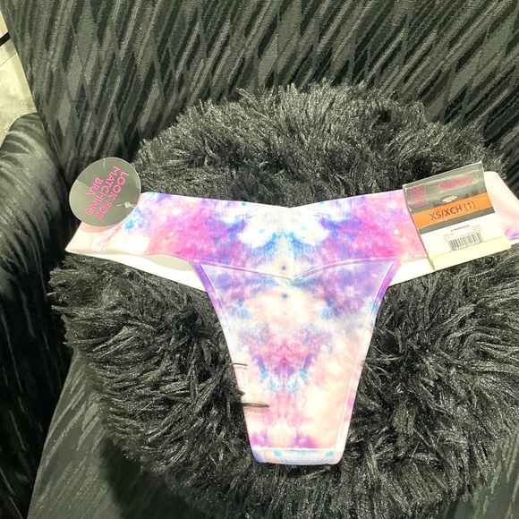 No Boundaries Other - Brand New Fashion Thongs .